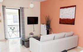 Great Apartment In Piraeus